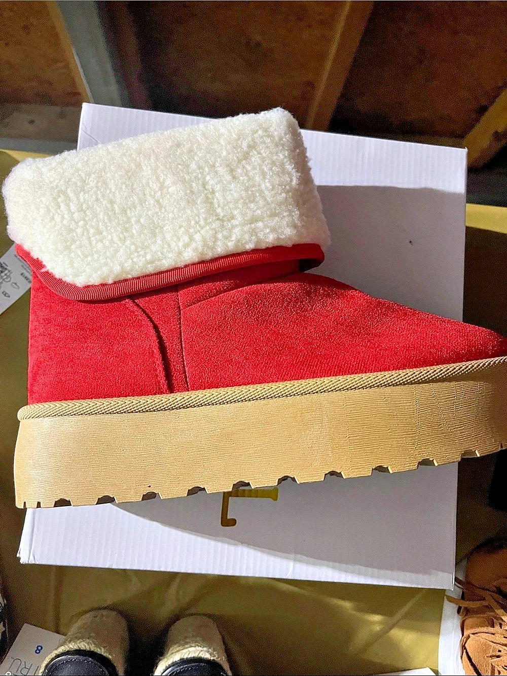 Cozy Girl Super E Red Winter Boots US 10 New